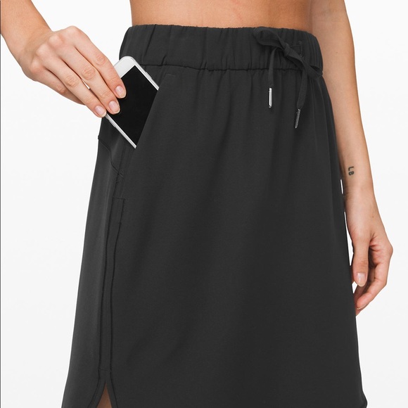 NWT Lululemon On the Fly Skirt Woven Size: 4 - Picture 4 of 6